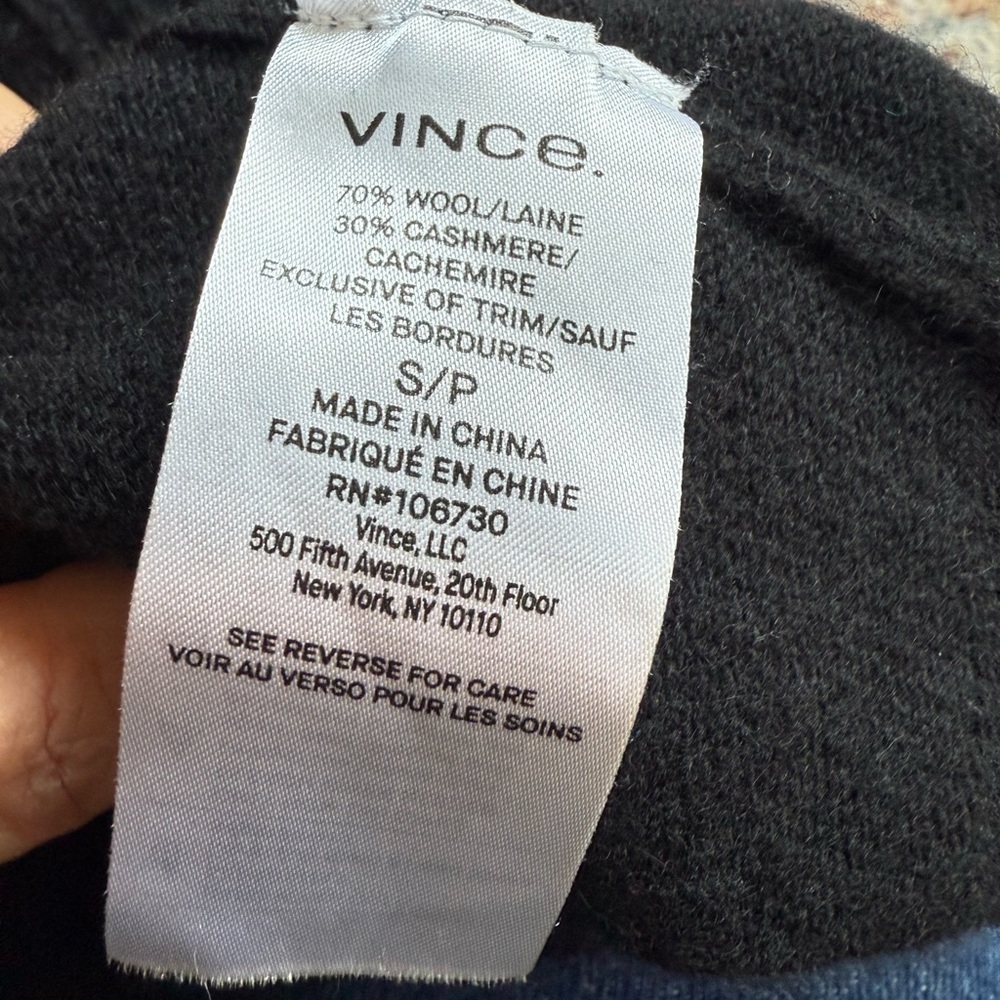 Vince cashmere blend shawl collar cardigan. Size S - Picture 6 of 6